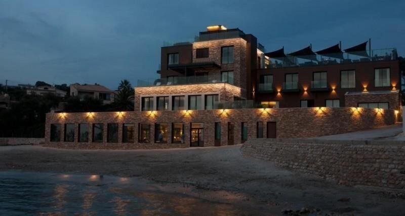 Hostellerie La Farandole image
