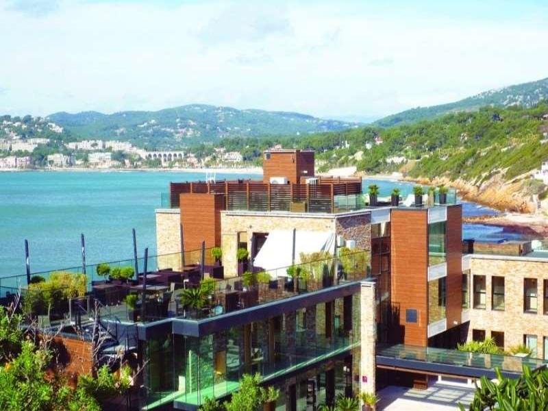Hostellerie La Farandole image