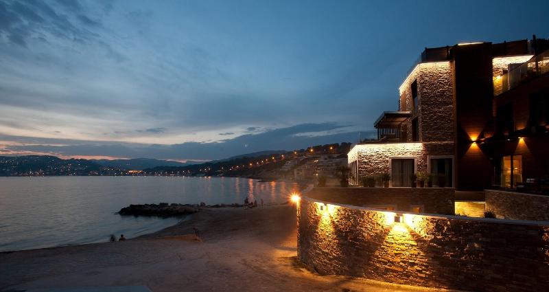 Hostellerie La Farandole image
