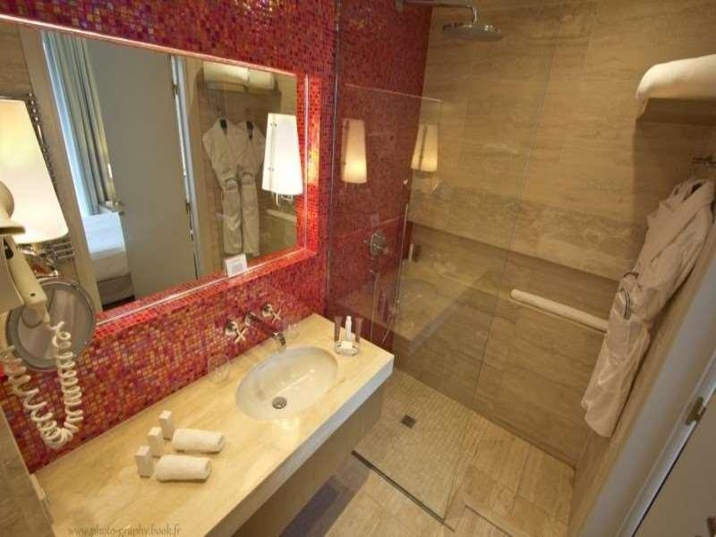 Hostellerie La Farandole image