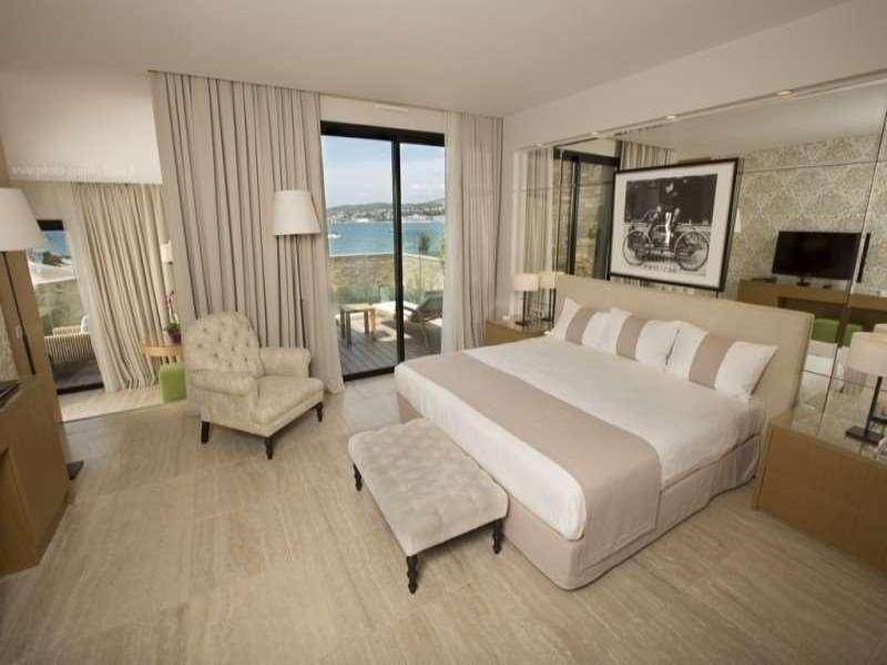 Hostellerie La Farandole image