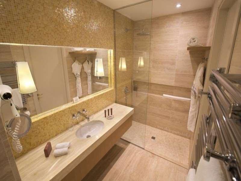 Hostellerie La Farandole image