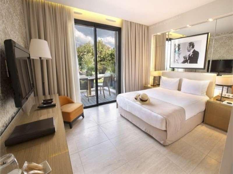 Hostellerie La Farandole image