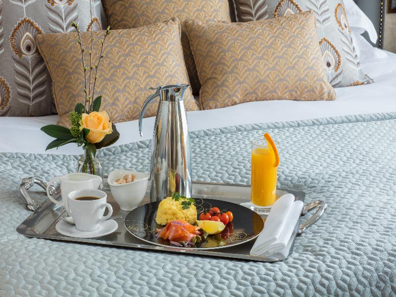 St Helens Hotel image