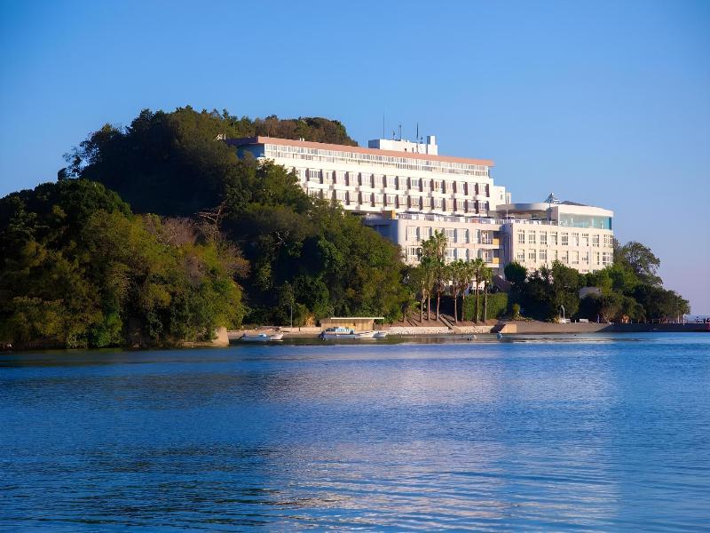Toba Grand Hotel image