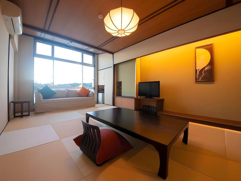 Toba Grand Hotel image