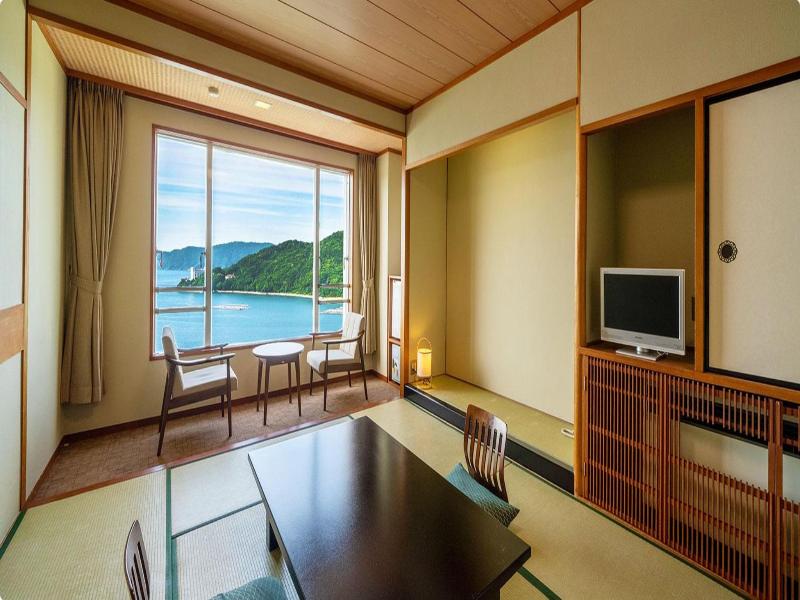 Toba Seaside Hotel image