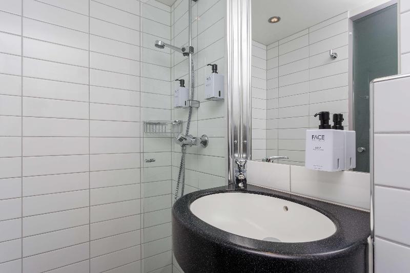 Rica Hamar image