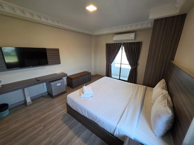 Tara Lake Hotel image