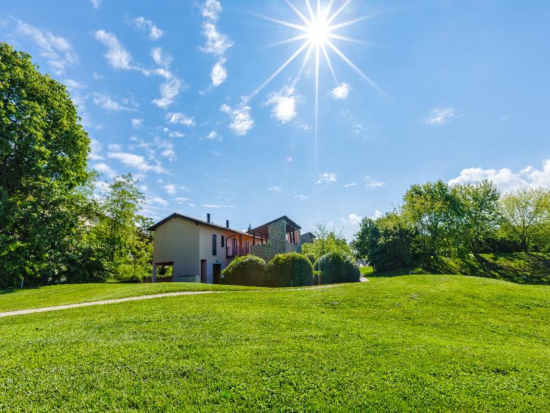 Golf Residence image