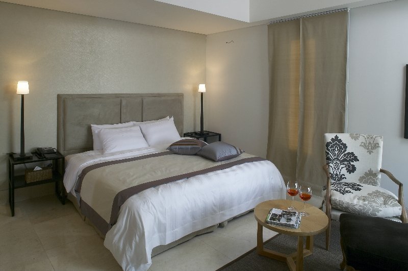 BAUME COUTURE BOUTIQUE HOTEL