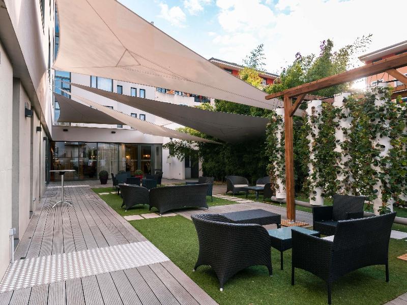 Hôtel Mercure Villefranche-en-Beaujolais - Ici  image
