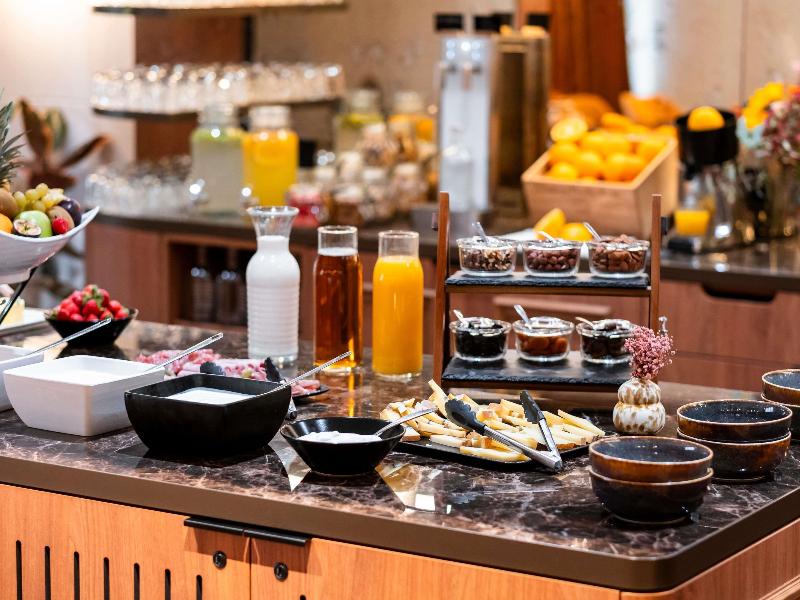 Hôtel Mercure Villefranche-en-Beaujolais - Ici  image