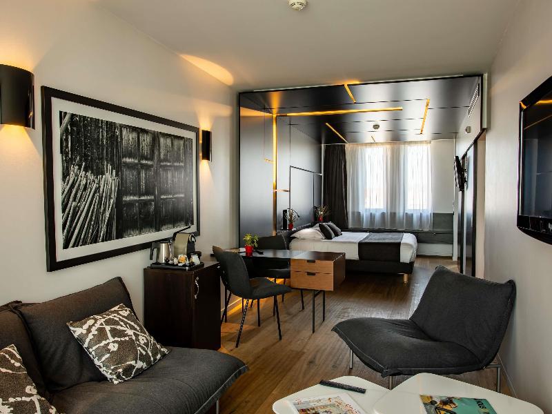 Hôtel Mercure Villefranche-en-Beaujolais - Ici  image