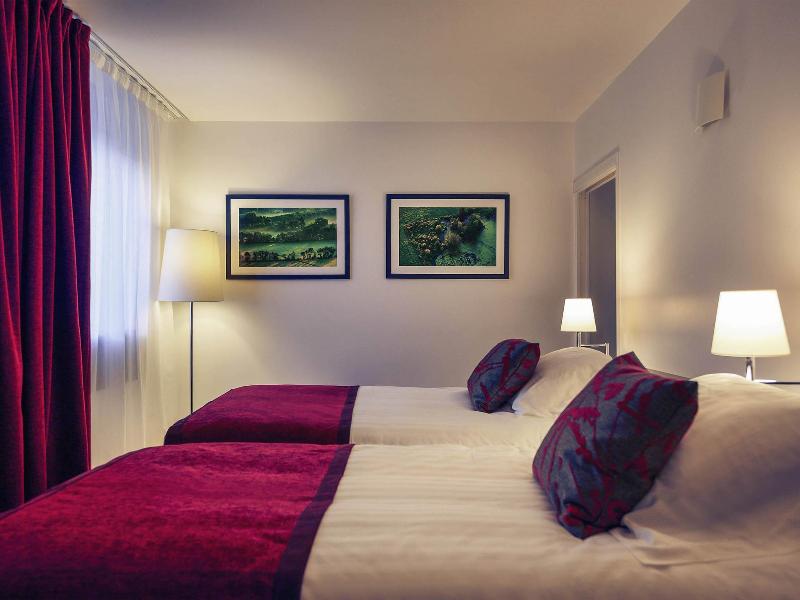 Hôtel Mercure Villefranche-en-Beaujolais - Ici  image