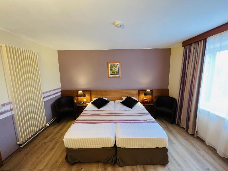 Hotel Melba image