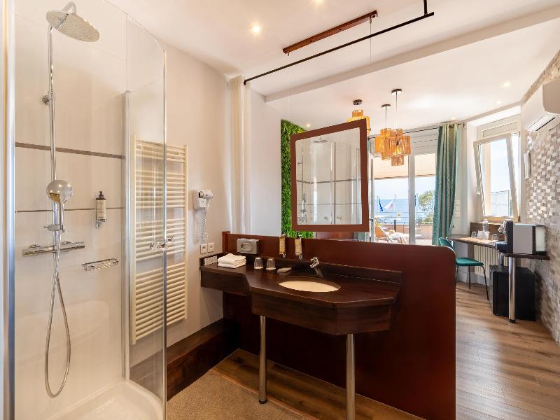 Best Western Plus La Rade image