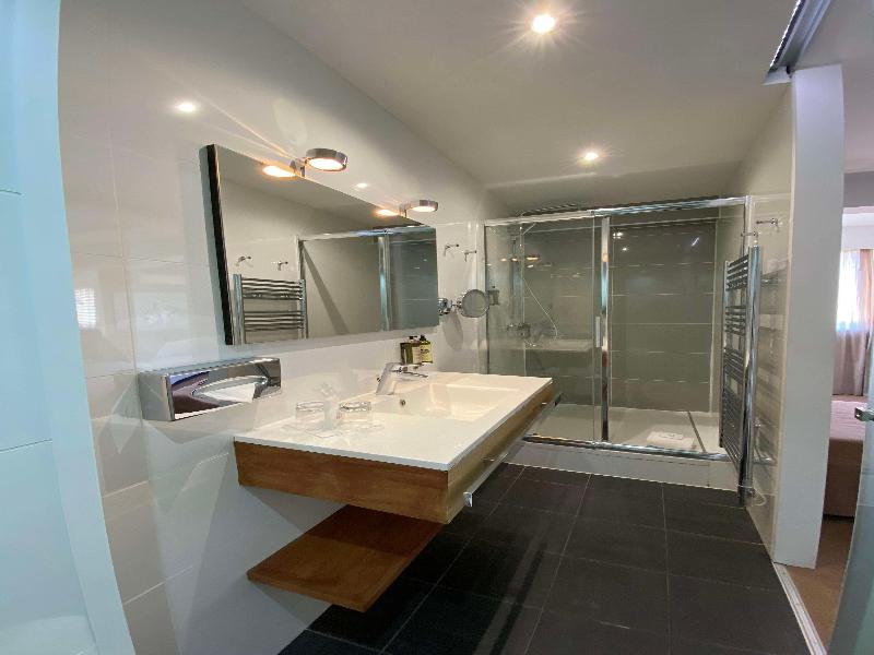 Best Western Plus La Rade image