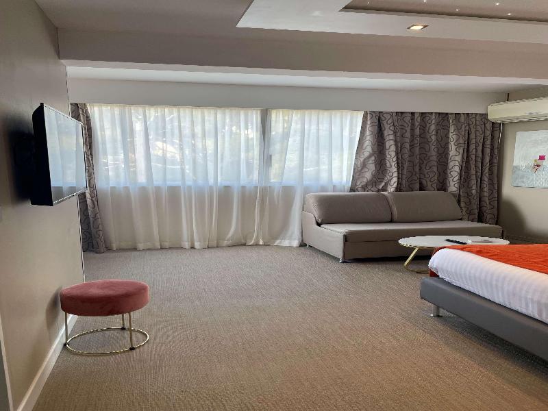 Best Western Plus La Rade image