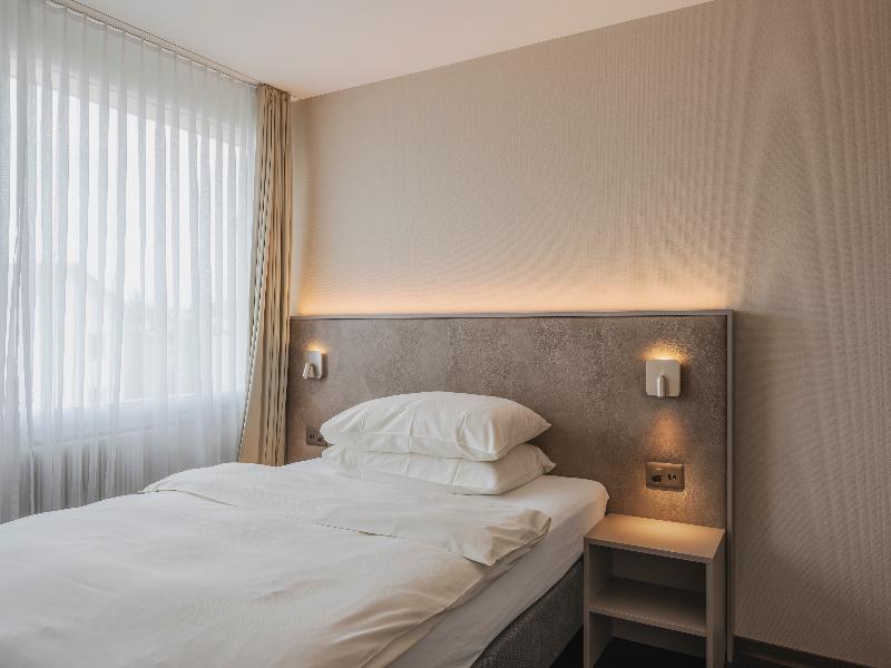 Amanthos Living Zürich Airport image