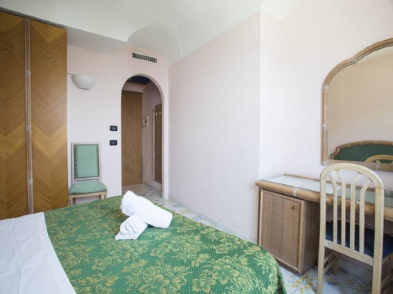 Terme Saint Raphael Hotel image