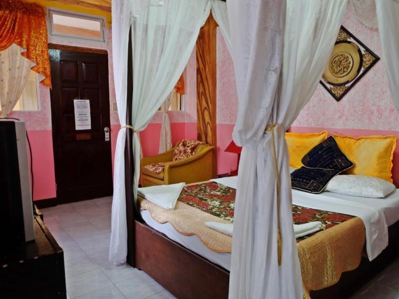 La Isla Bonita Resort image