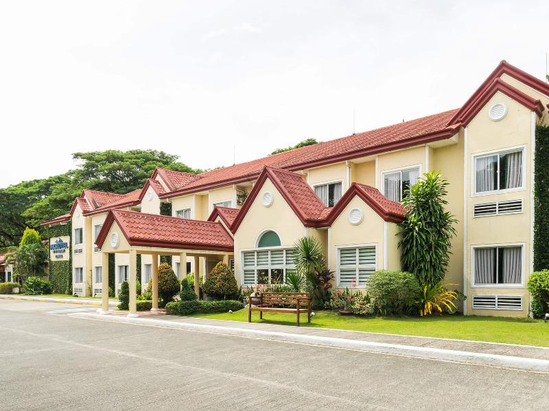 Microtel By Wyndham Tarlac image