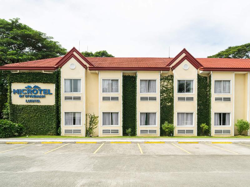Microtel By Wyndham Tarlac image