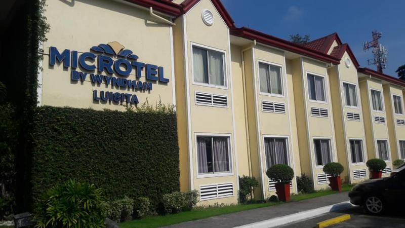 Microtel Inn & Suites Luisita-Tarlac