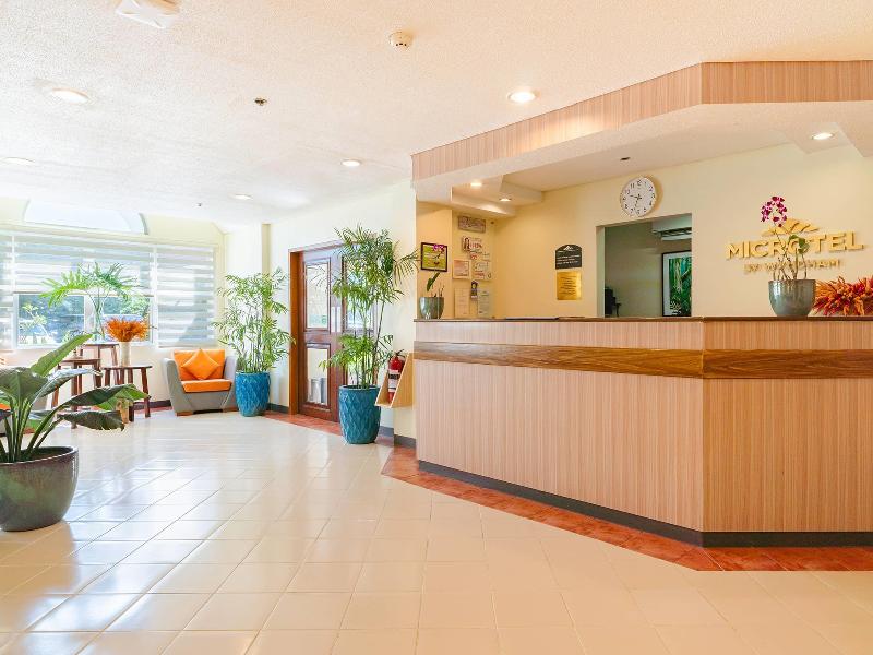Microtel By Wyndham Tarlac image