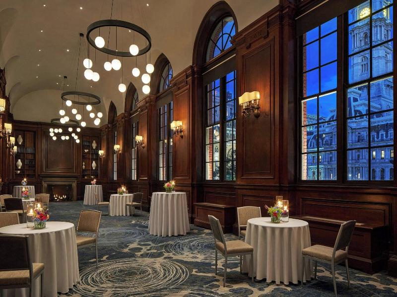 Courtyard by Marriott Philadelphia Downtown image