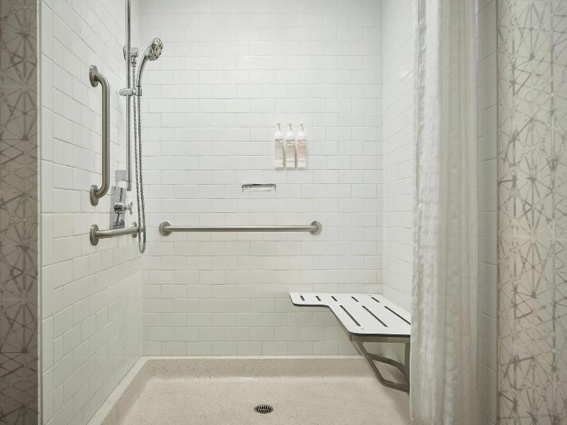 Courtyard by Marriott Philadelphia Downtown image