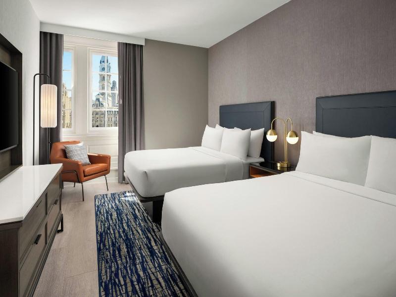 Courtyard by Marriott Philadelphia Downtown image