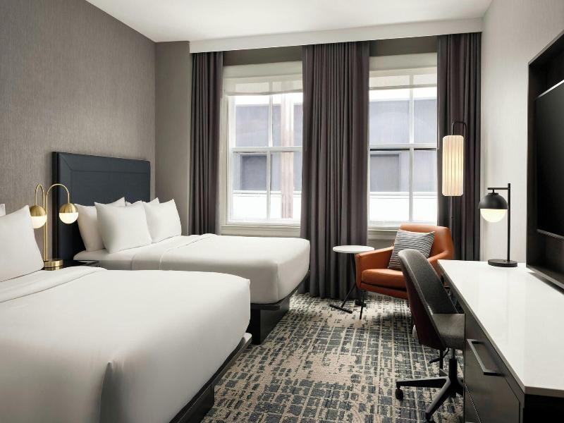 Courtyard by Marriott Philadelphia Downtown image