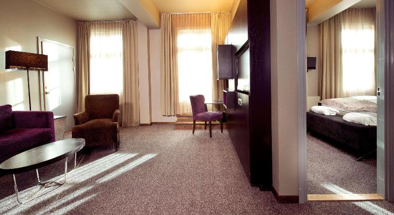Home Hotel Folketeateret image