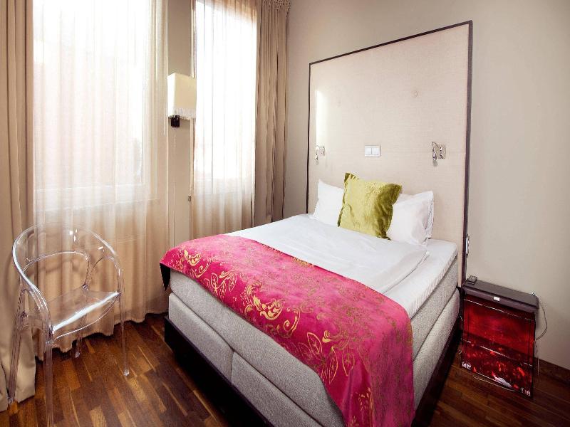 Home Hotel Folketeateret image