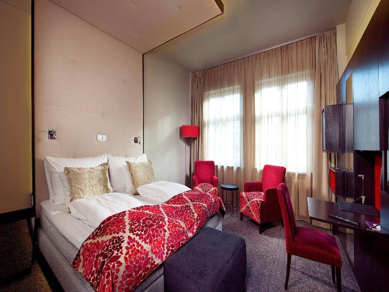 Home Hotel Folketeateret image