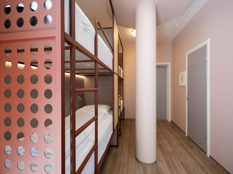 Bunks at Rode image