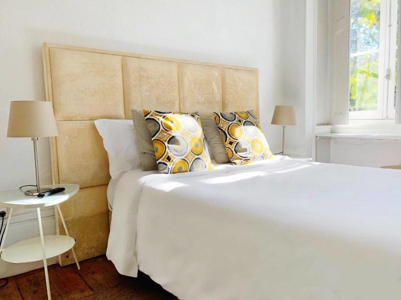 WW Hostel & Suites image
