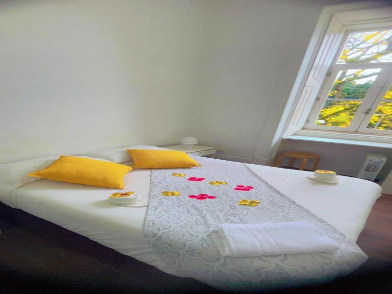 WW Hostel & Suites image
