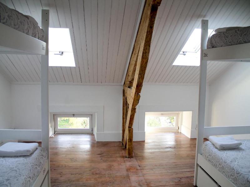 WW Hostel & Suites image