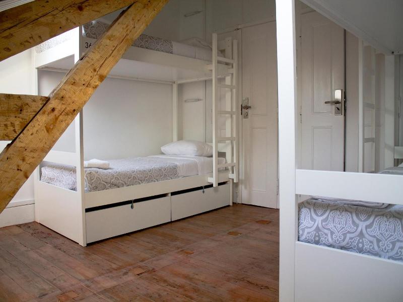 WW Hostel & Suites image