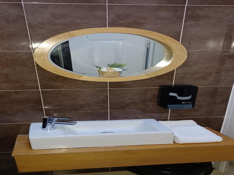 WW Hostel & Suites image