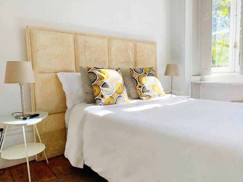 WW Hostel & Suites image