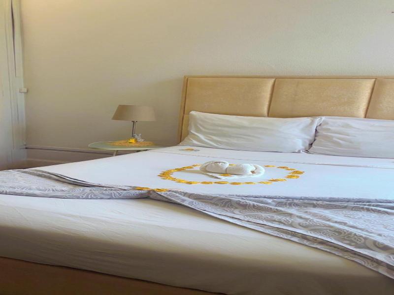 WW Hostel & Suites image