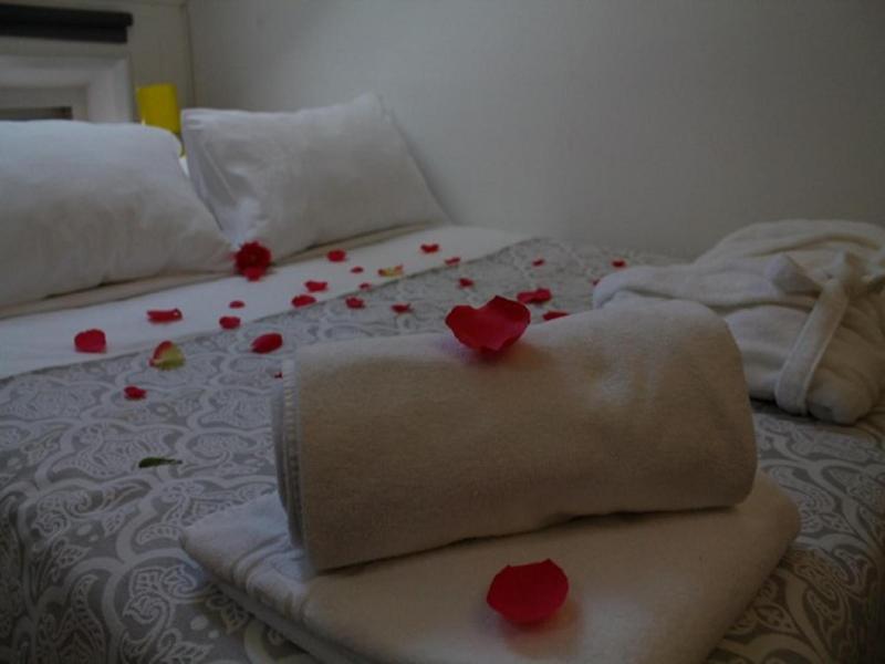 WW Hostel & Suites image