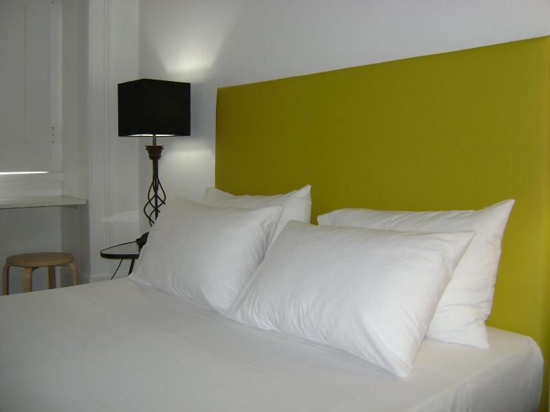 WW Hostel & Suites image