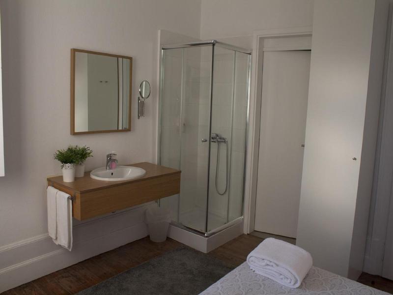 WW Hostel & Suites image