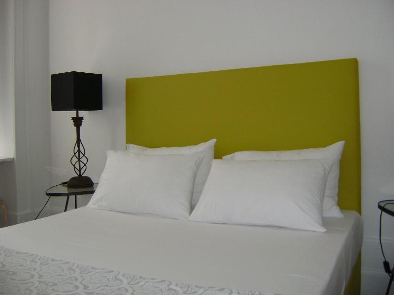 WW Hostel & Suites image