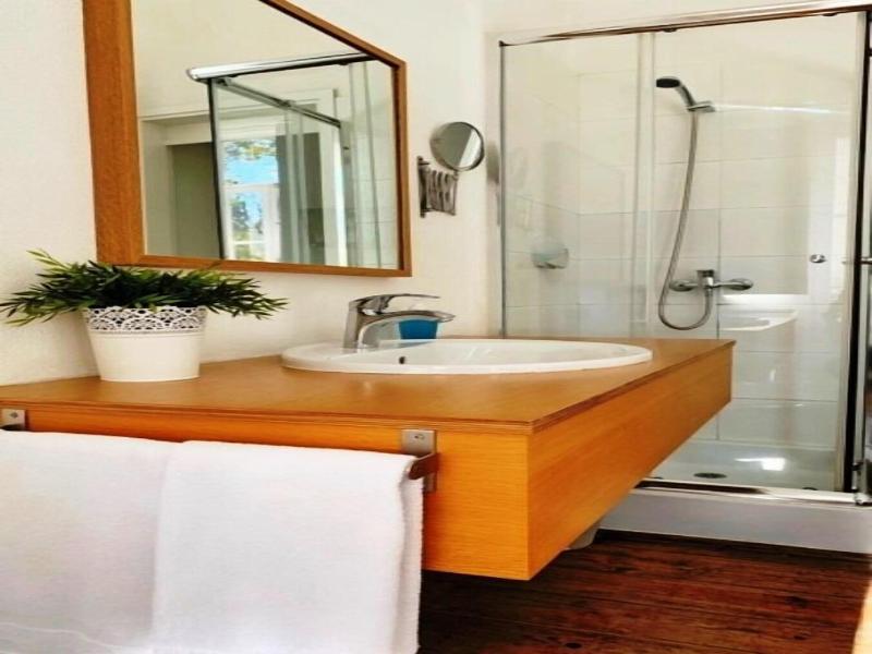 WW Hostel & Suites image